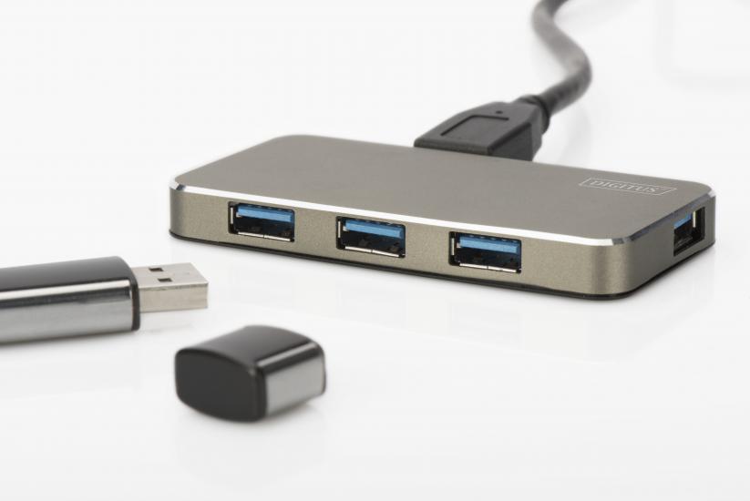 Digitus DA-70240-1 4 Port USB 3.0 Hub, 5V-2A güç adaptörü dahil, alüminyumi DA-70240-1